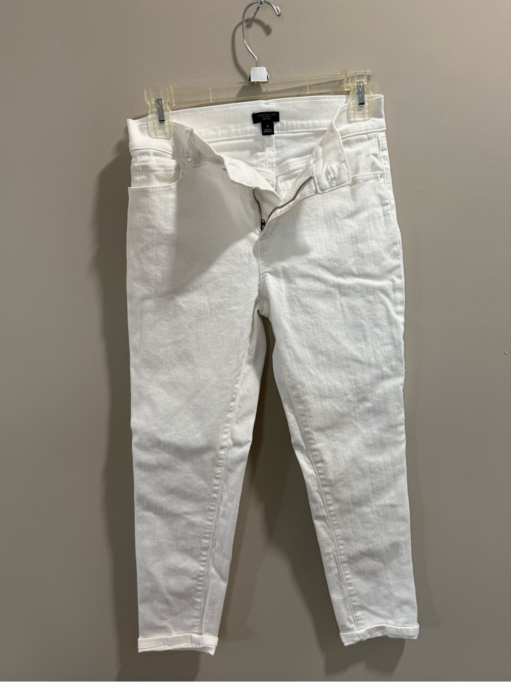 Ann Taylor White Skinny Jeans - Clean Slim Silhouette